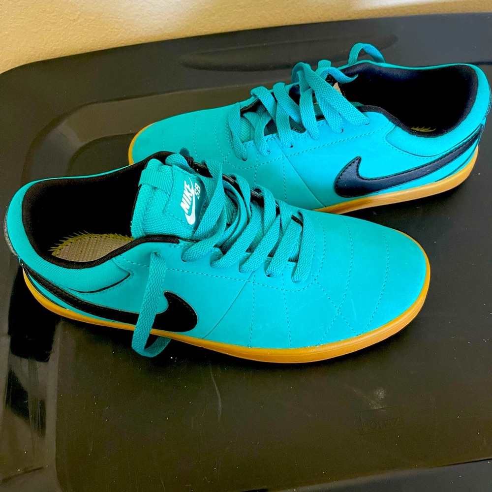 Men’s Nike SB Rabona